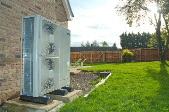 A guide to Air Source Heat Pumps - Cosy Homes Oxfordshire