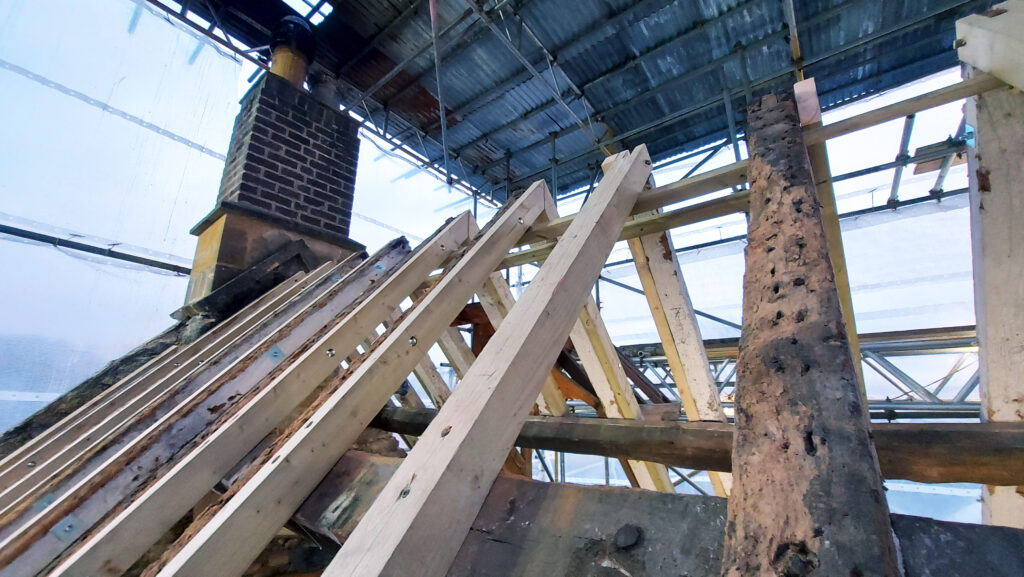 Roof trusses and temporary roof, Sandys House, Chadlington